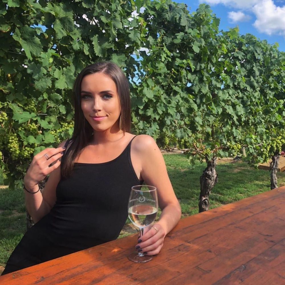 Meet your Posher, Emily